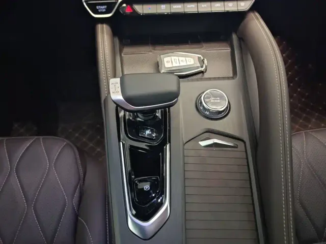 Geely Xingyue L — Фото автомобиля 13