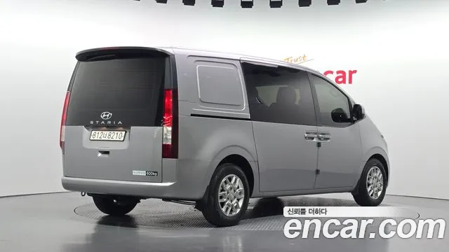 Hyundai Staria — Фото автомобиля 2