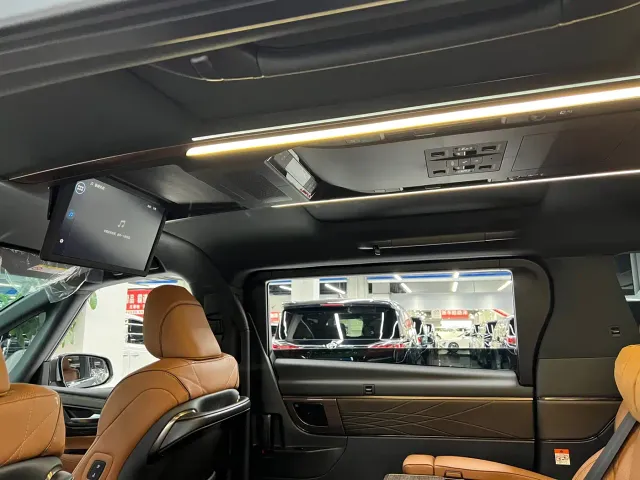 Toyota Vellfire — Фото автомобиля 10
