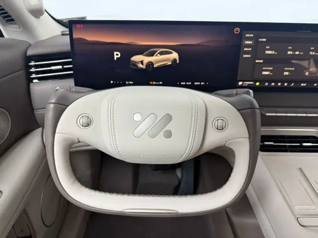 IM Motors LS6 — Фото автомобиля 12