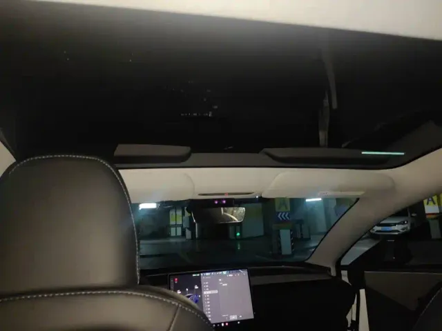 Tesla Model 3 — Фото автомобиля 19