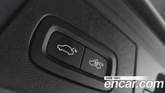 Volvo XC60 Generation 2 — Фото автомобиля 19