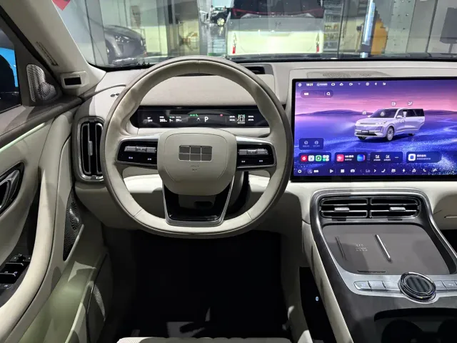 Geely Galaxy M9 — Фото автомобиля 8