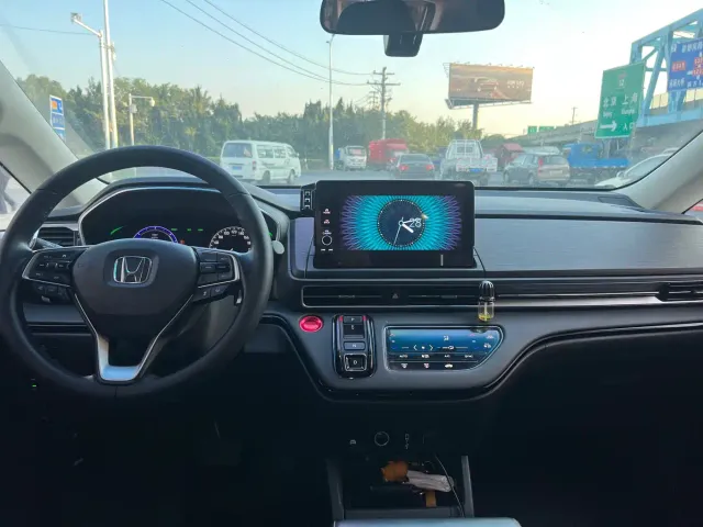 Honda Elysion — Фото автомобиля 6