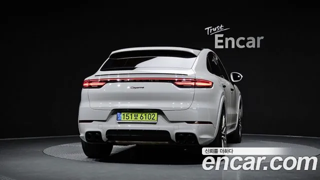Porsche Cayenne — Фото автомобиля 4