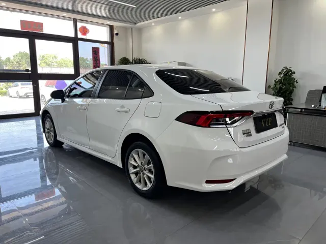 Toyota Corolla — Фото автомобиля 6