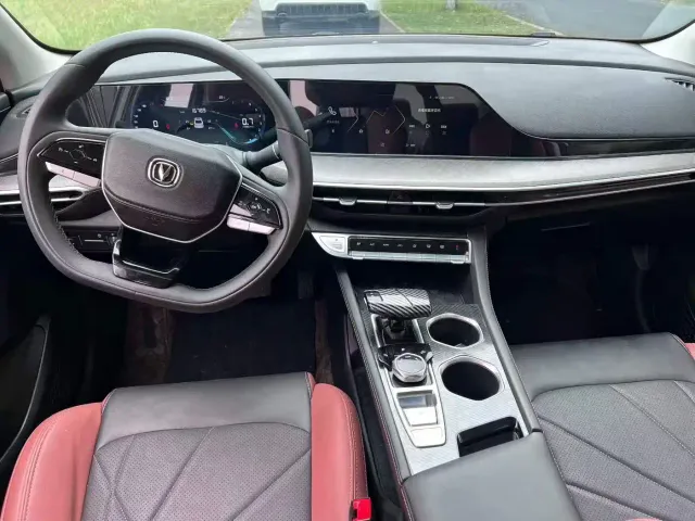 Changan Eado — Фото автомобиля 4