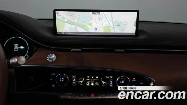 Genesis GV70 — Фото автомобиля 18