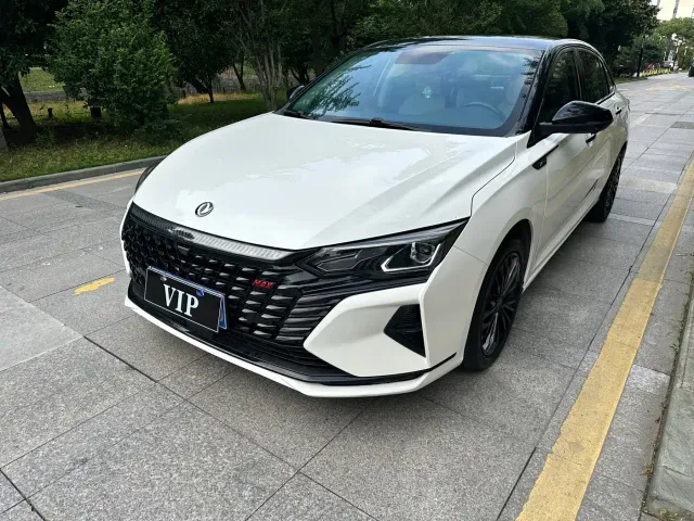 Dongfeng Yixuan MAX — Фото автомобиля 2