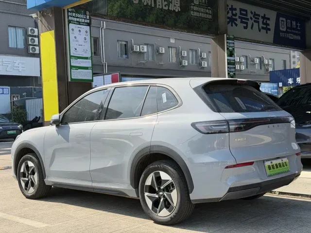 Geely Galaxy E5 — Фото автомобиля 11