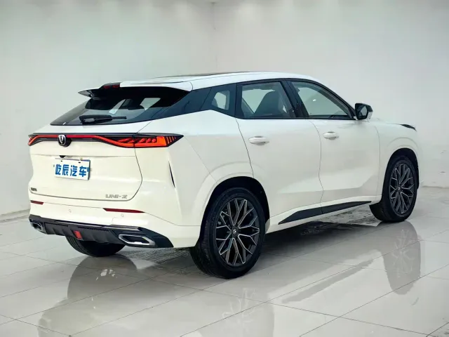 Changan UNI-Z — Фото автомобиля 6
