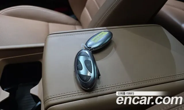 Hyundai Santa Fe MX5 — Фото автомобиля 22