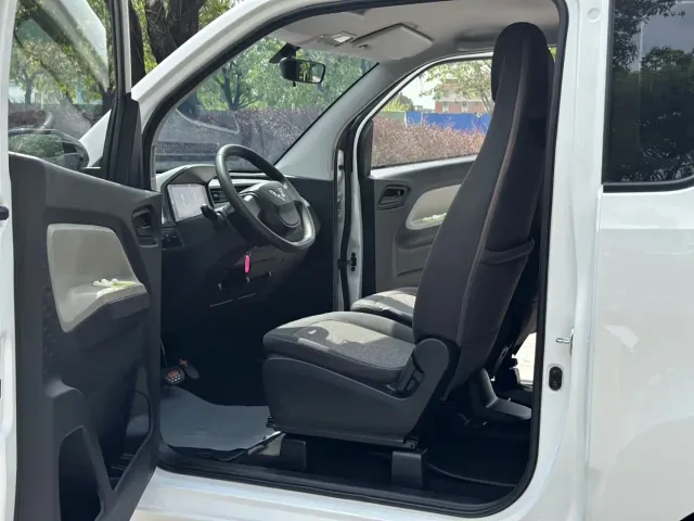 Wuling Hongguang Mini EV — Фото автомобиля 11