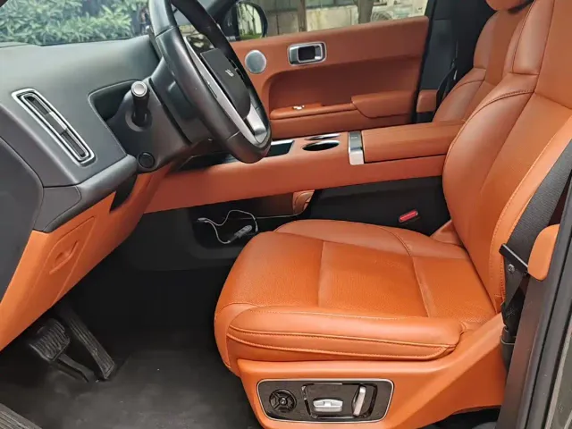 Li Auto L7 — Фото автомобиля 6