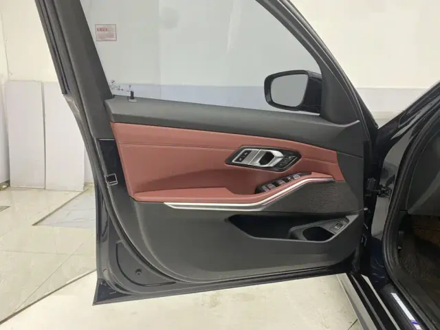 BMW 3 Series — Фото автомобиля 16