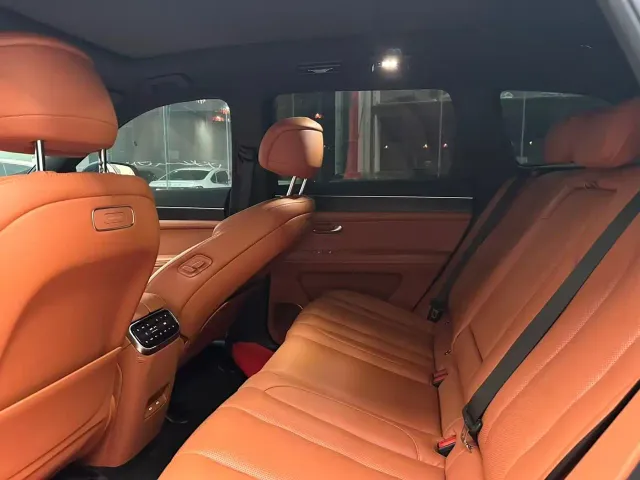 Aito M7 — Фото автомобиля 6