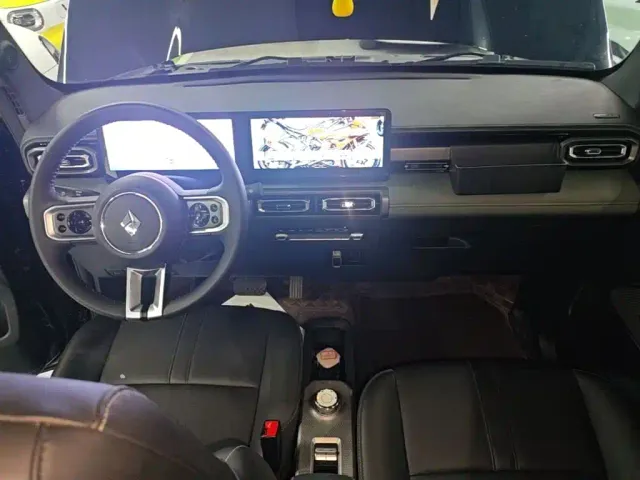 Baojun Yep — Фото автомобиля 9