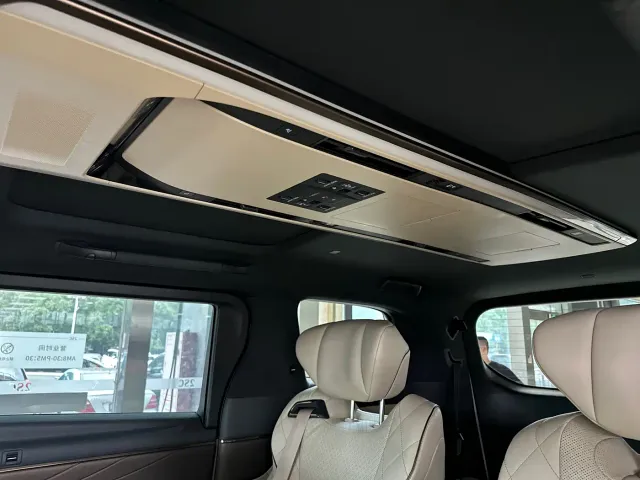 Toyota Alphard — Фото автомобиля 20