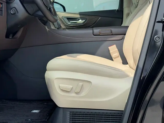 Toyota Vellfire — Фото автомобиля 9