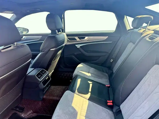 Audi A6L — Фото автомобиля 4