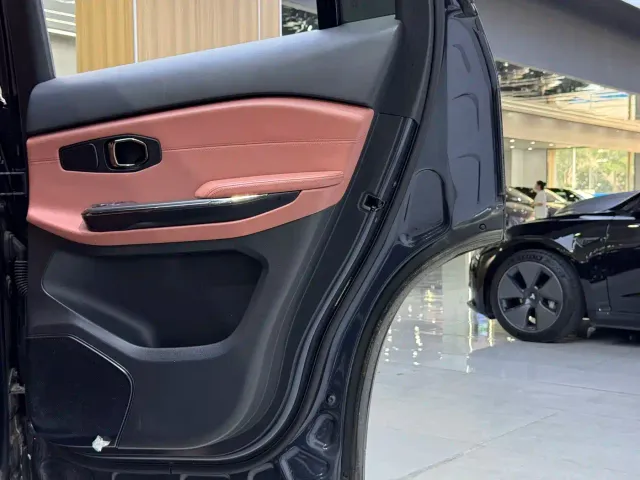 Nio EC6 — Фото автомобиля 22