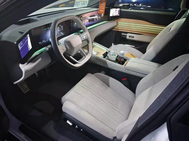 Audi E5 Sportback — Фото автомобиля 5