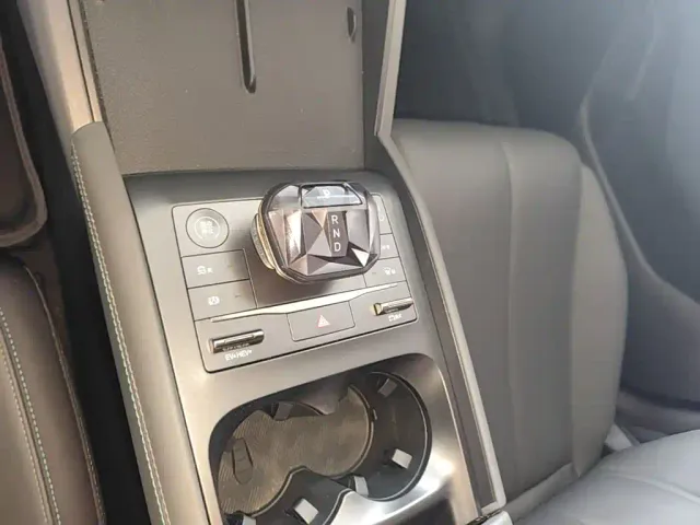 BYD Qin L — Фото автомобиля 13
