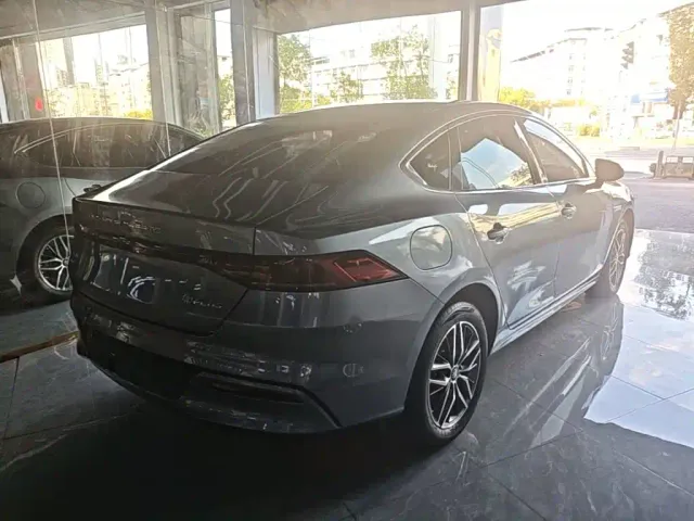 BYD Qin PLUS — Фото автомобиля 6