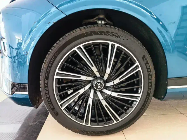 Xpeng G9 — Фото автомобиля 5