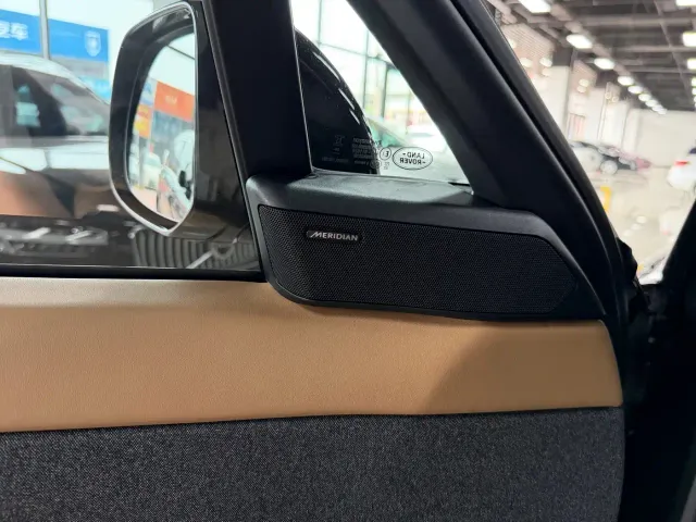Land Rover Range Rover Sport — Фото автомобиля 13