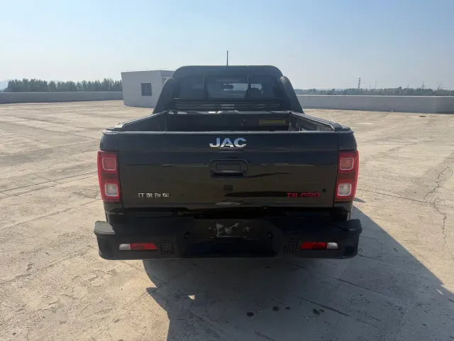 JAC Motors JAC T8 — Фото автомобиля 8