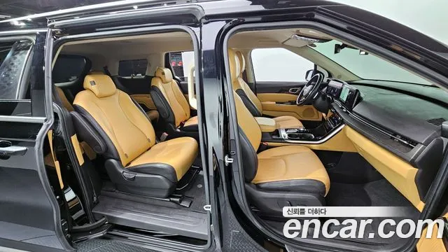 Kia Carnival Generation 4 — Фото автомобиля 12
