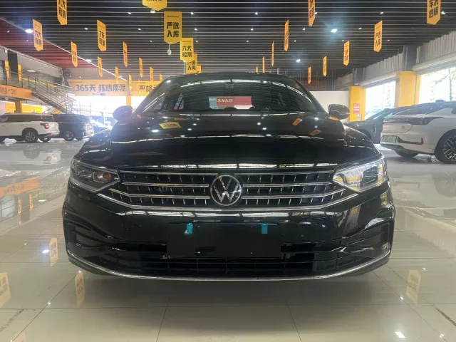 Фотография автомобиля — Volkswagen Magotan