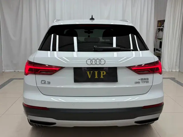 Audi Q3 — Фото автомобиля 5