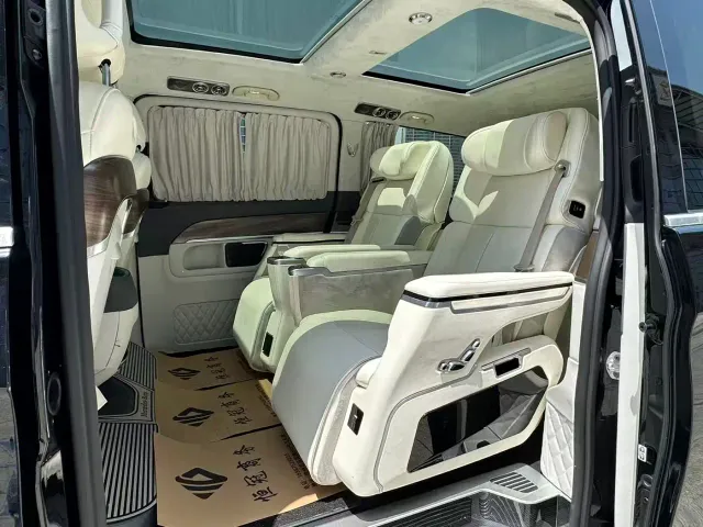 Mercedes-Benz V-Class — Фото автомобиля 9