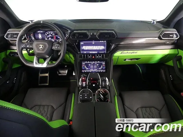 Lamborghini Urus — Фото автомобиля 4