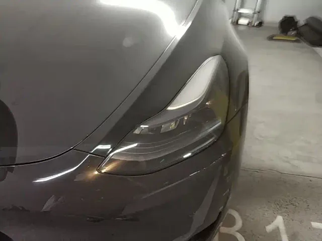 Tesla Model Y — Фото автомобиля 23