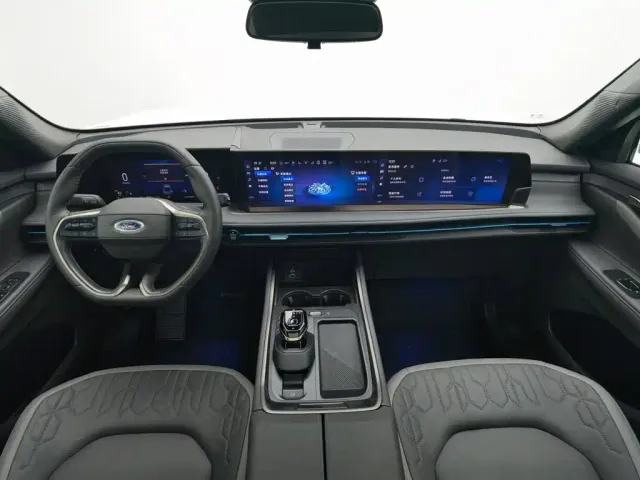 Ford Edge — Фото автомобиля 5
