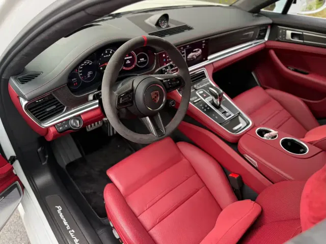 Porsche Panamera 2021 Panamera Turbo S Executive Long Wheelbase 4.0T — Фото автомобиля 5