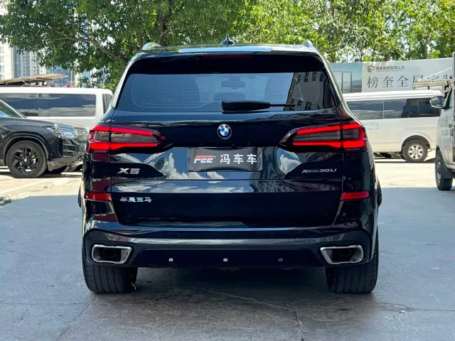 BMW X5 — Фото автомобиля 14