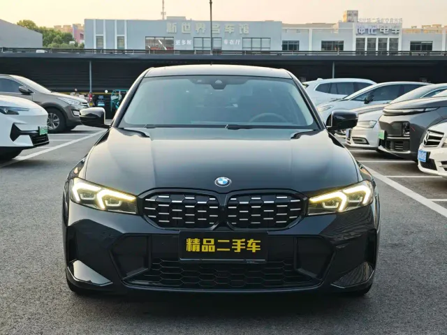 BMW 3 Series — Фото автомобиля 2