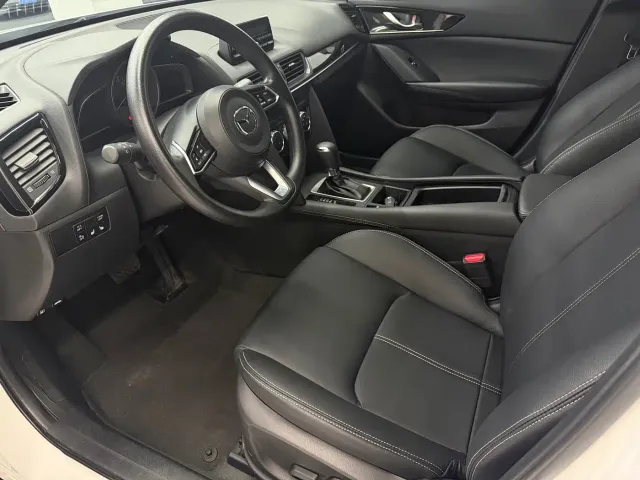Mazda CX-4 — Фото автомобиля 8
