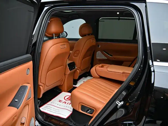 Aito M7 — Фото автомобиля 13