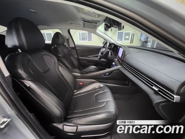 Hyundai Avante CN7 — Фото автомобиля 11
