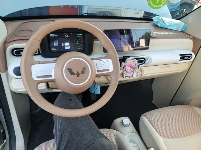 Wuling Hongguang Mini EV — Фото автомобиля 9