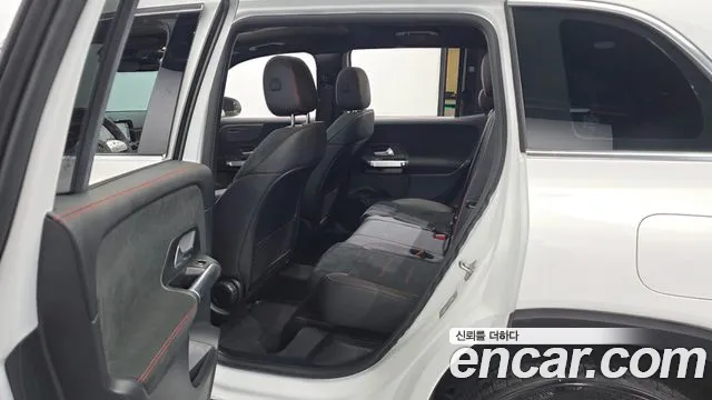 Mercedes-Benz GLB-Class — Фото автомобиля 10