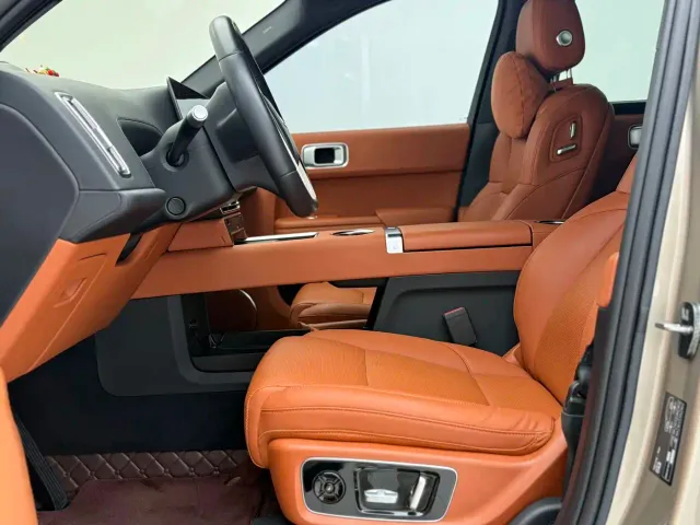 Li Auto L9 — Фото автомобиля 6