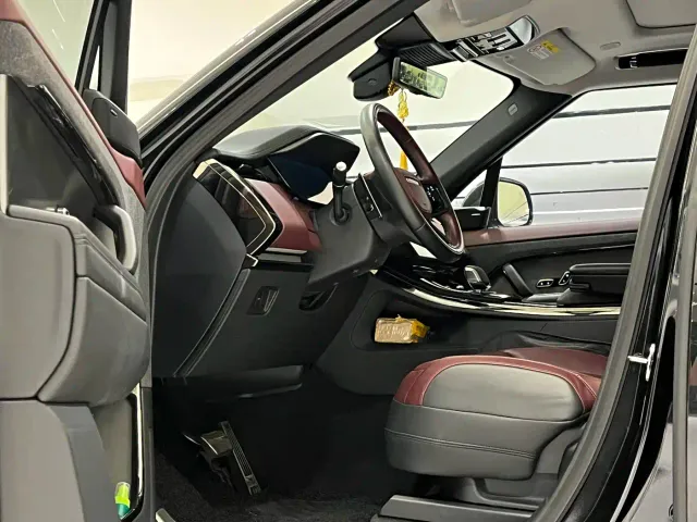 Land Rover Range Rover Sport — Фото автомобиля 6