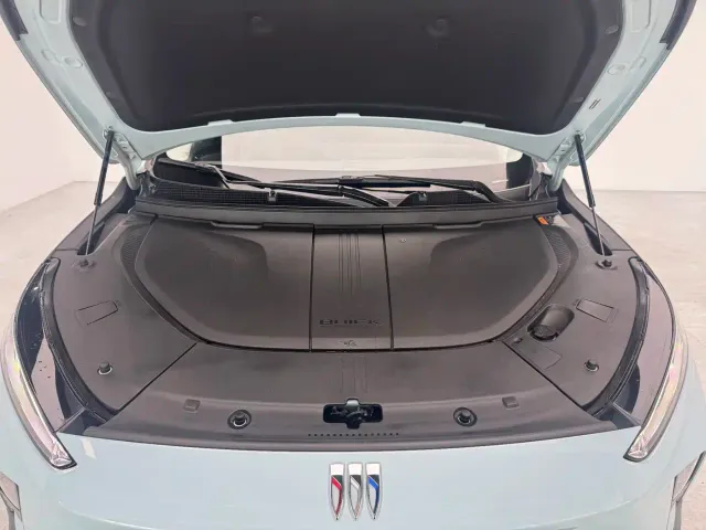 Buick E5 — Фото автомобиля 12