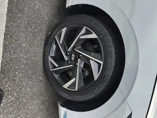 Hyundai Elantra — Фото автомобиля 6